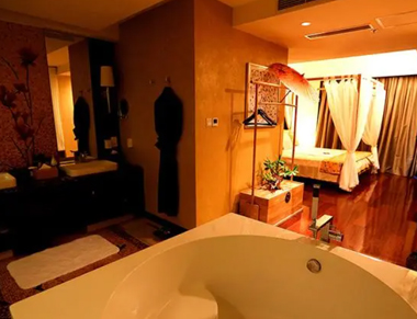 成都青羊区养生会所的黄昏恋：当爱情遇上八十岁